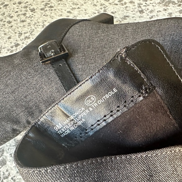 AEROSOLES Color-Block Chunky Heel Ankle Boots - Picture 8 of 8